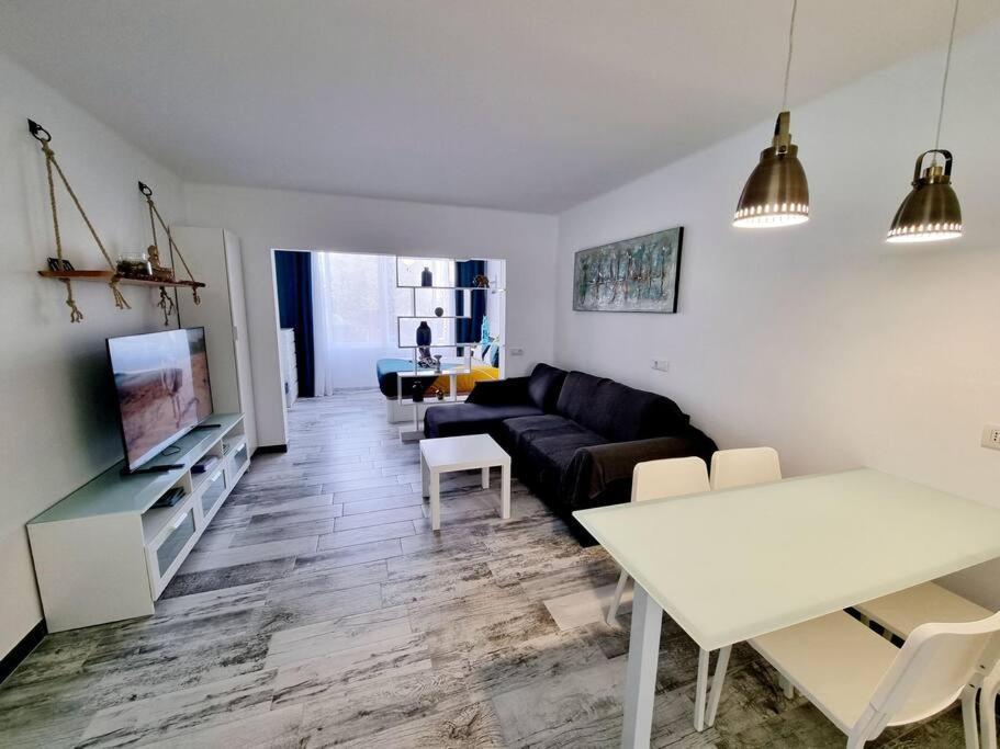 Apartamento Smeraldo 11 Playa Roca Коста-Тегисе Экстерьер фото